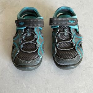 OshKosh B’Gosh Everplay Sandals Toddler Size 6